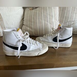 Nike White and Black High-Tops